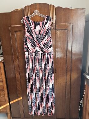 Sleeveless Red & Black Printed Maxi Dress
